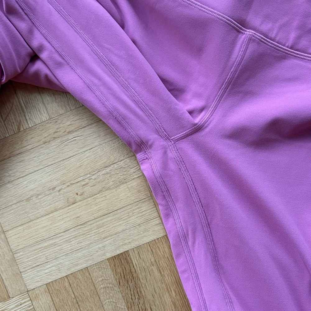 Lululemon Pink double lined Leggings - Picture 4 of 4